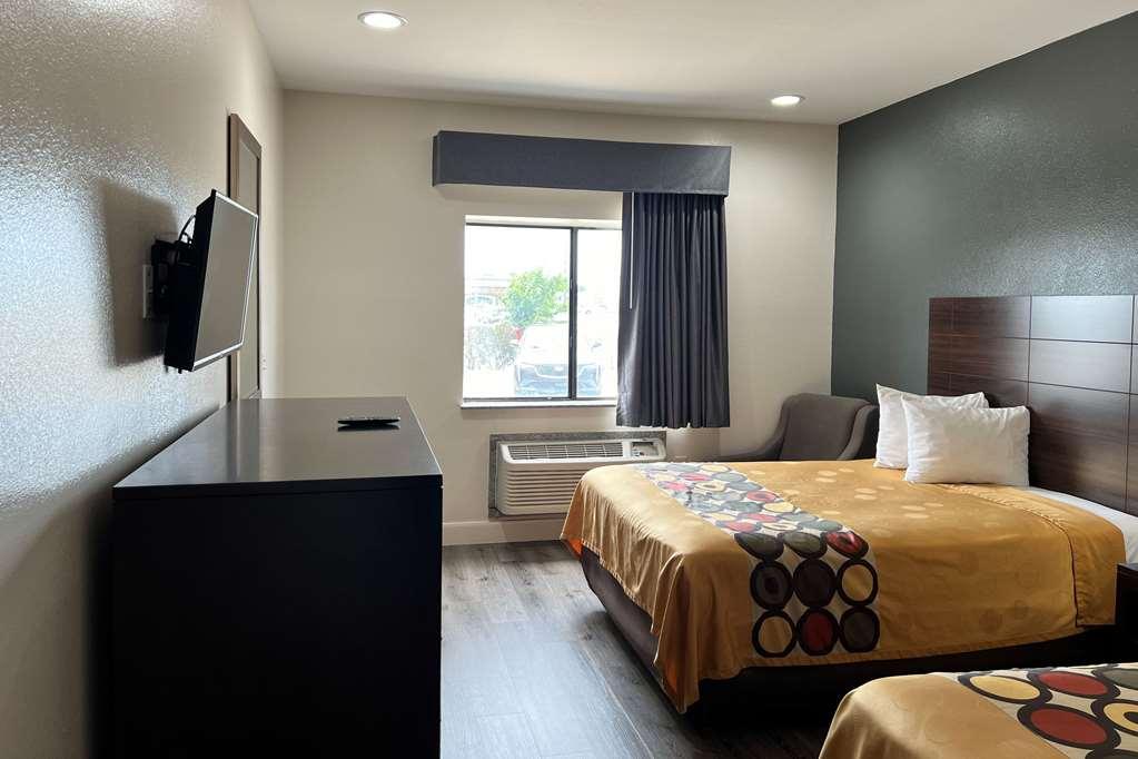 Econo I-10 South Hotel