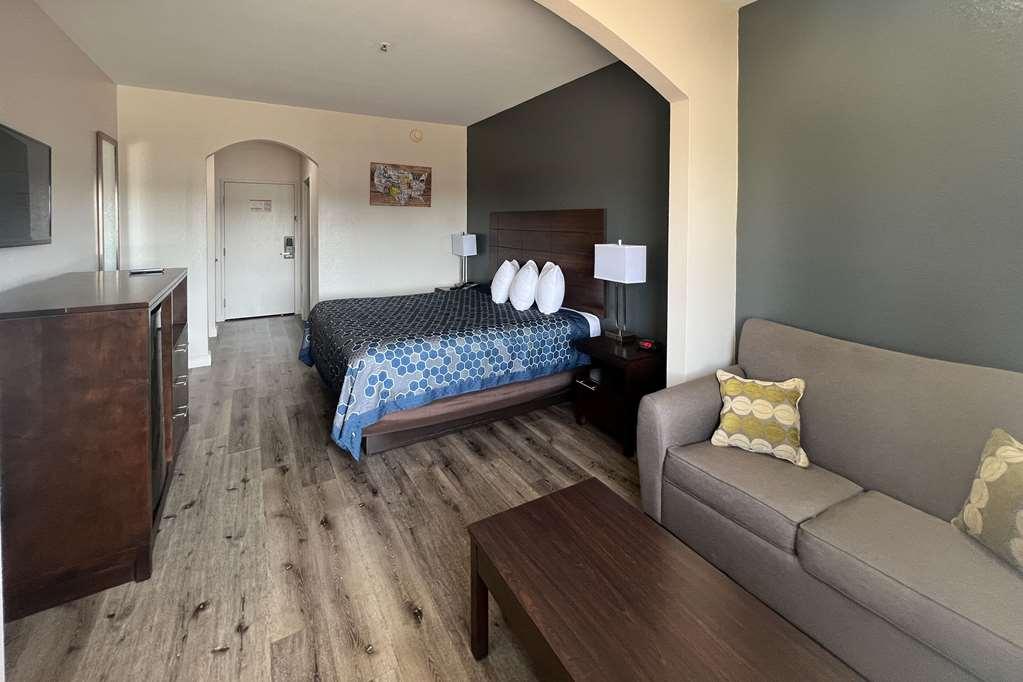 Hotel Econo I-10 South *